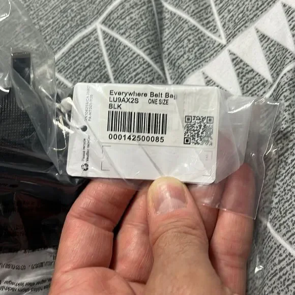 NWT Lululemon Everywhere Black Belt Bag
Sold Out Online - Picture 11 of 11
